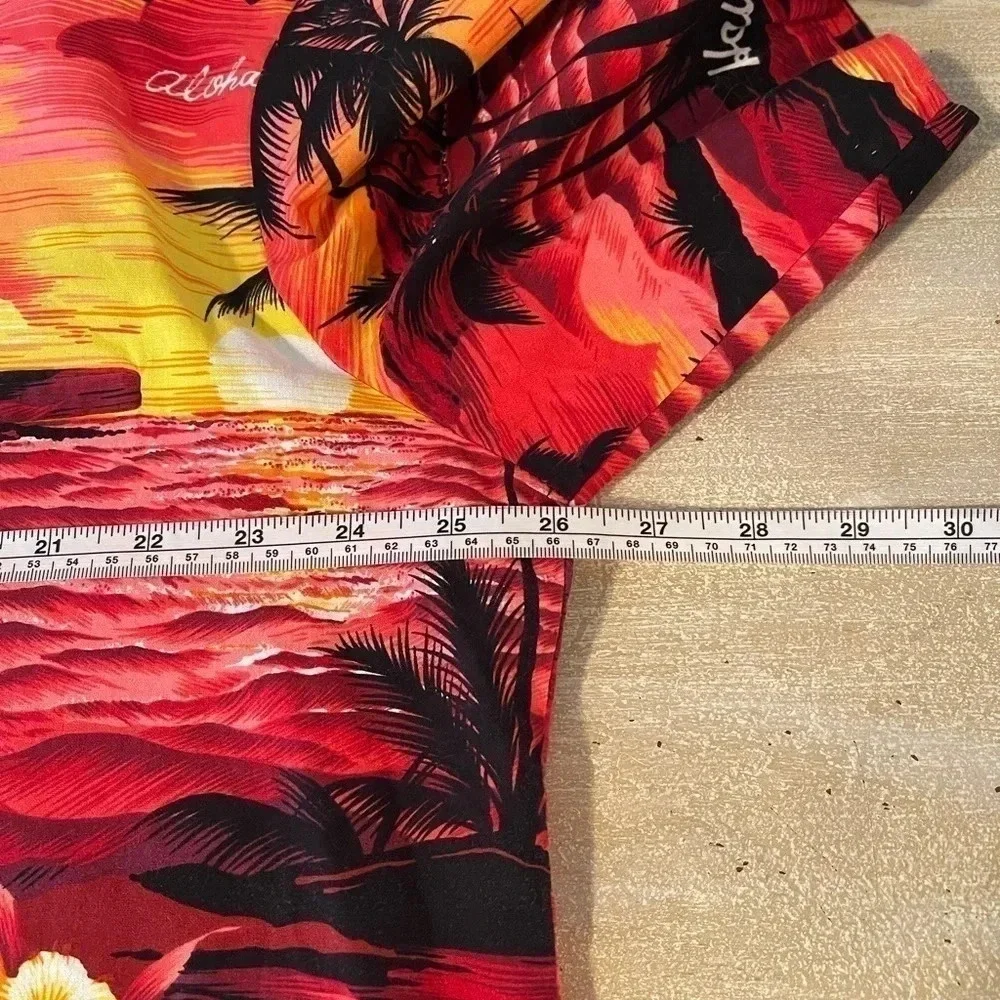 VINTAGE Hawaiian Button Up Shirt. Made in Hawaii.‎ 
Size: XL - Picture 7 of 9